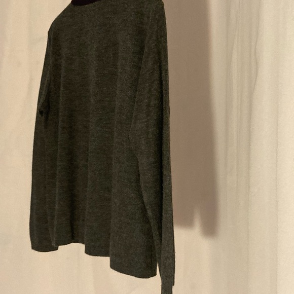 Kathi lee medium sweater gray sweater over built in top - Picture 9 of 11